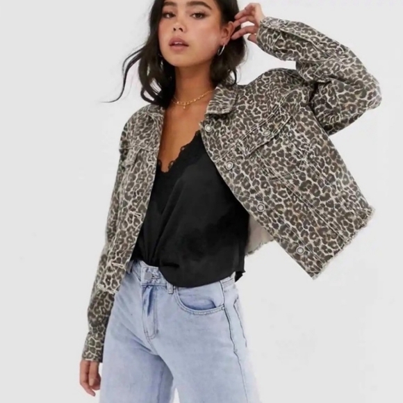 Free People Jackets & Blazers - Free People Leopard Print Cropped Denim Jacket Size S